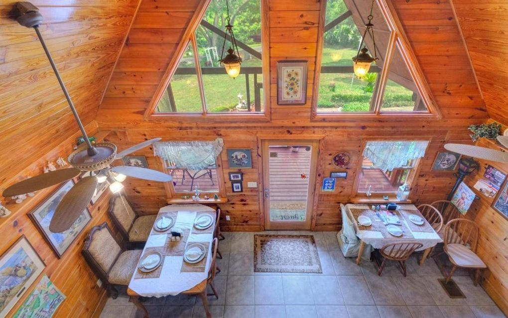 On The Bed & Breakfast Lake Helen